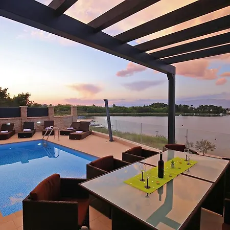Villa Margarita Nin